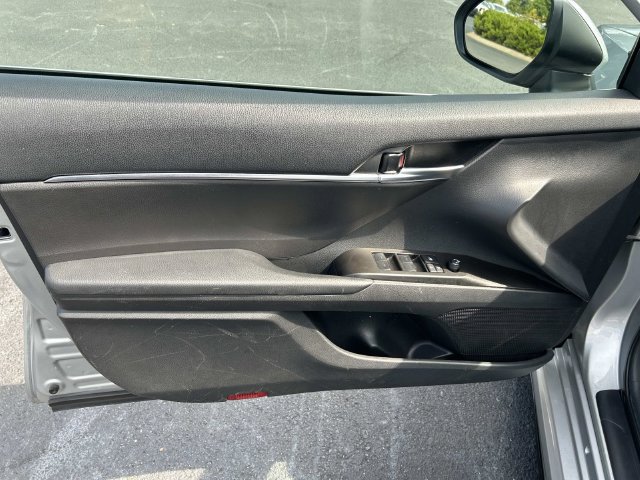 Used 2024 Toyota Camry SE FWD image 17