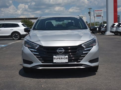 Used 2025 Nissan Versa S FWD image 2