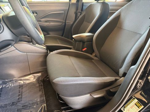 Used 2025 Nissan Versa SV FWD image 24