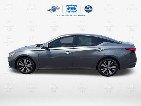 Used 2019 Nissan Altima 2.5 SV FWD image 2