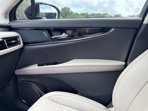 Certified 2023 Lincoln Nautilus AWD w/ Premium Package image 22