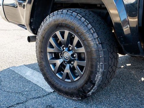 Used 2021 Toyota Tacoma SR5 image 7