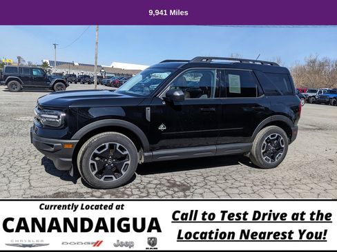 Used 2024 Ford Bronco Sport Outer Banks w/ Tech Package AWD/4WD image 2