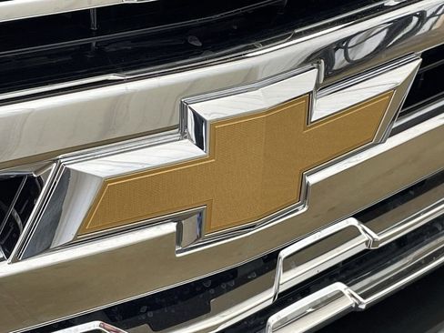 Used 2022 Chevrolet Silverado 1500 LTZ image 32