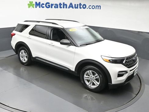 Used 2023 Ford Explorer XLT w/ Equipment Group 202A image 3