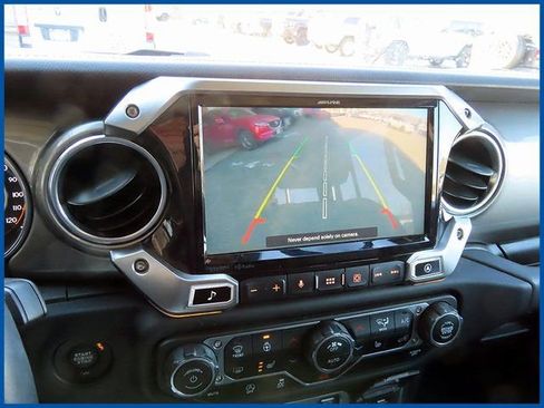 Used 2018 Jeep Wrangler Unlimited Sahara w/ Dual Top Group image 18