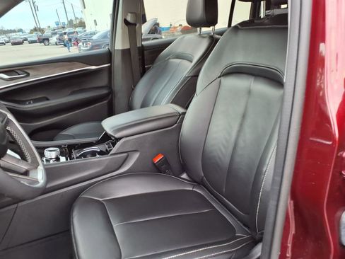 Used 2023 Jeep Grand Cherokee L Limited image 13