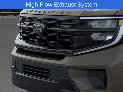 New 2026 Ford Expedition Platinum w/ Stealth Performance Package image 17