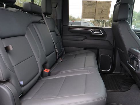 Used 2025 Chevrolet Silverado 2500 LTZ w/ LTZ Plus Package image 27