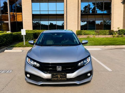 Used 2019 Honda Civic Sport image 4