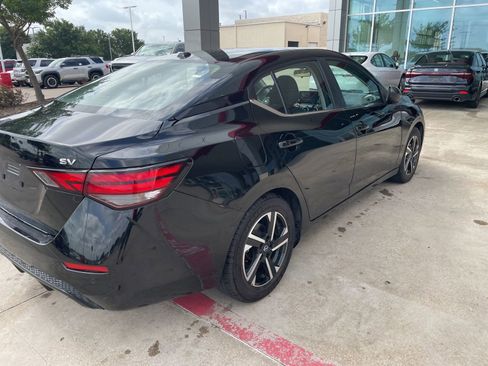 Used 2024 Nissan Sentra SV FWD image 10