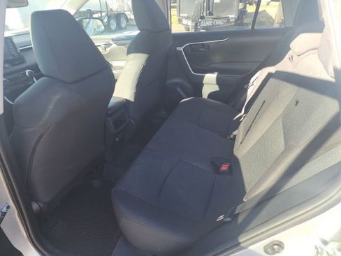 Used 2020 Toyota RAV4 LE image 13