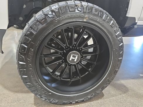 Used 2019 Chevrolet Silverado 2500 High Country w/ Duramax Plus Package AWD/4WD image 8