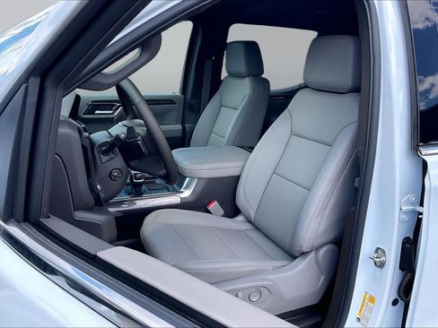 New 2026 Chevrolet Silverado 1500 LTZ w/ LTZ Premium Package AWD/4WD image 9