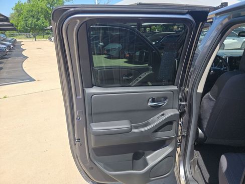 New 2026 Nissan Frontier SV w/ Tow Package AWD/4WD image 27