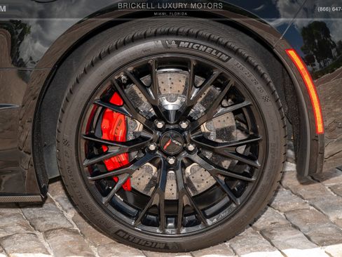 Used 2016 Chevrolet Corvette Z06 w/ 3LZ Preferred Equipment Group RWD image 40