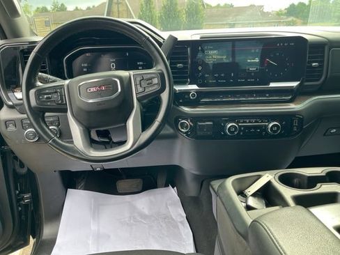 Used 2025 GMC Sierra 1500 Elevation AWD/4WD image 11