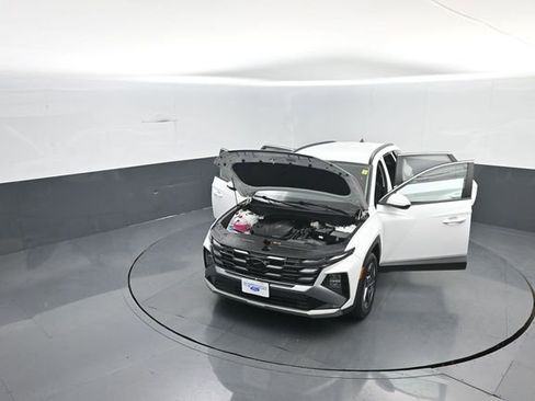 Used 2025 Hyundai Tucson SEL FWD image 40