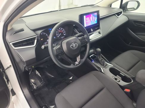 Used 2024 Toyota Corolla LE image 25