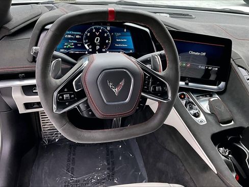 Used 2023 Chevrolet Corvette Stingray Premium Cpe w/ Z51 Performance Package image 5