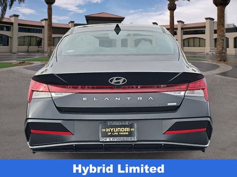 Certified 2025 Hyundai Elantra Limited image 7