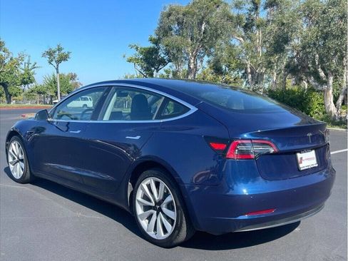 Used 2018 Tesla Model 3 Mid Range image 5
