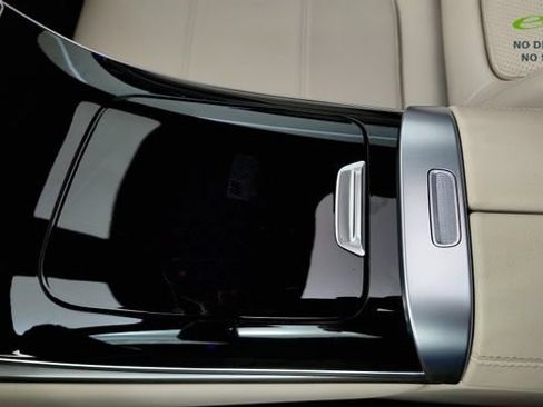 Used 2025 Mercedes-Benz GLC 350e 4MATIC image 67