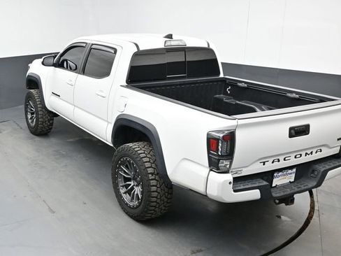 Used 2019 Toyota Tacoma TRD Off-Road w/ Technology Package image 36