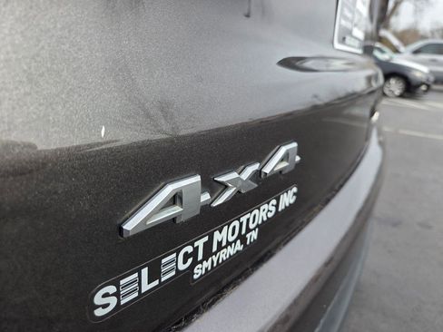 Used 2018 Jeep Compass Latitude w/ Popular Equipment Group image 9