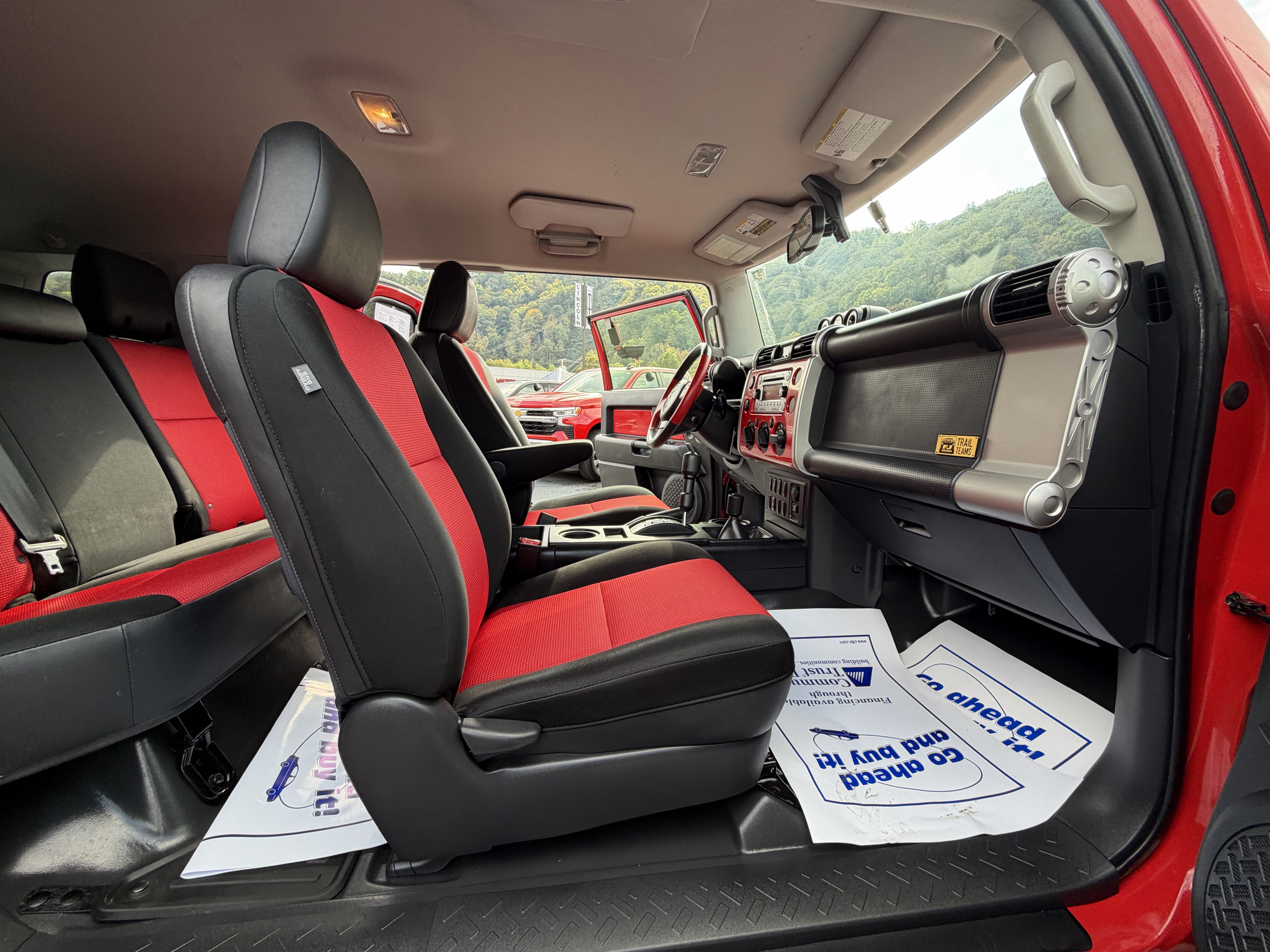 Used 2012 Toyota FJ Cruiser 4WD w/ Trail Teams Special Edition image 18