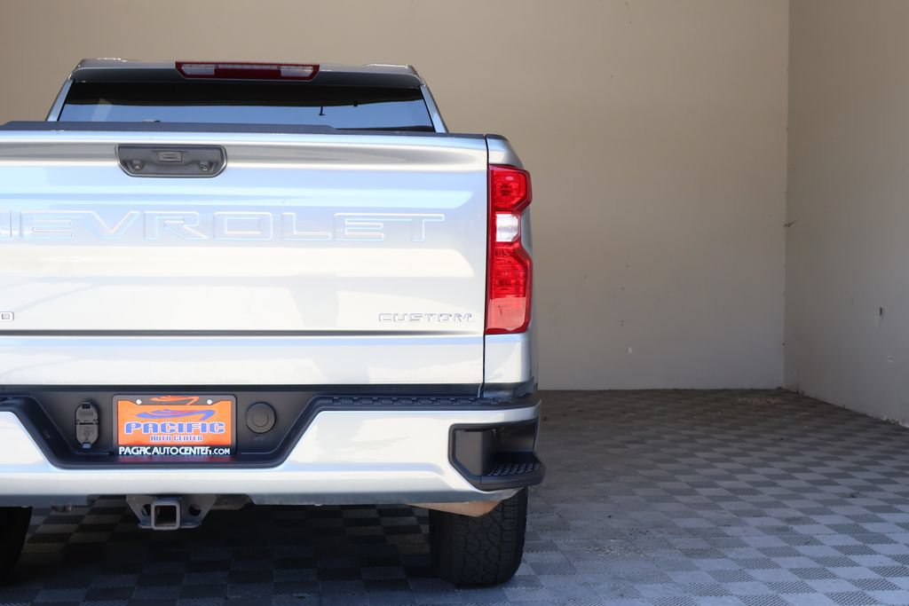 Used 2025 Chevrolet Silverado 1500 Custom w/ Turbomax Blackout Package RWD image 12