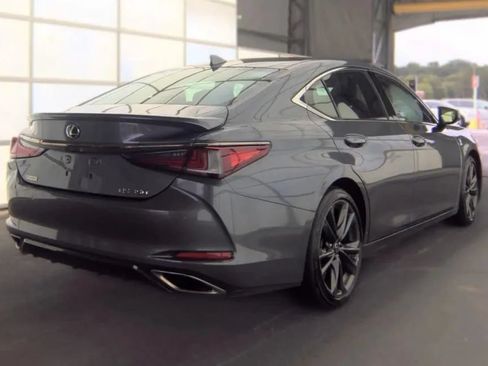 Used 2021 Lexus ES 350 F Sport w/ Accessory Package FWD image 3