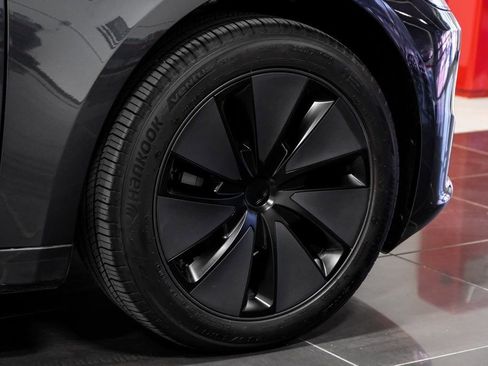 Used 2025 Tesla Model 3 Long Range image 59