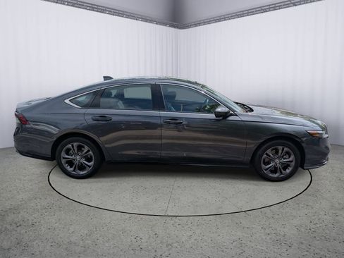 Used 2024 Honda Accord EX-L image 2