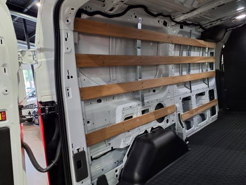 Used 2025 Ford Transit 250 Low Roof w/ Exterior Upgrade Package RWD image 8