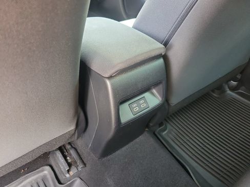 Used 2024 Toyota Corolla LE FWD image 11