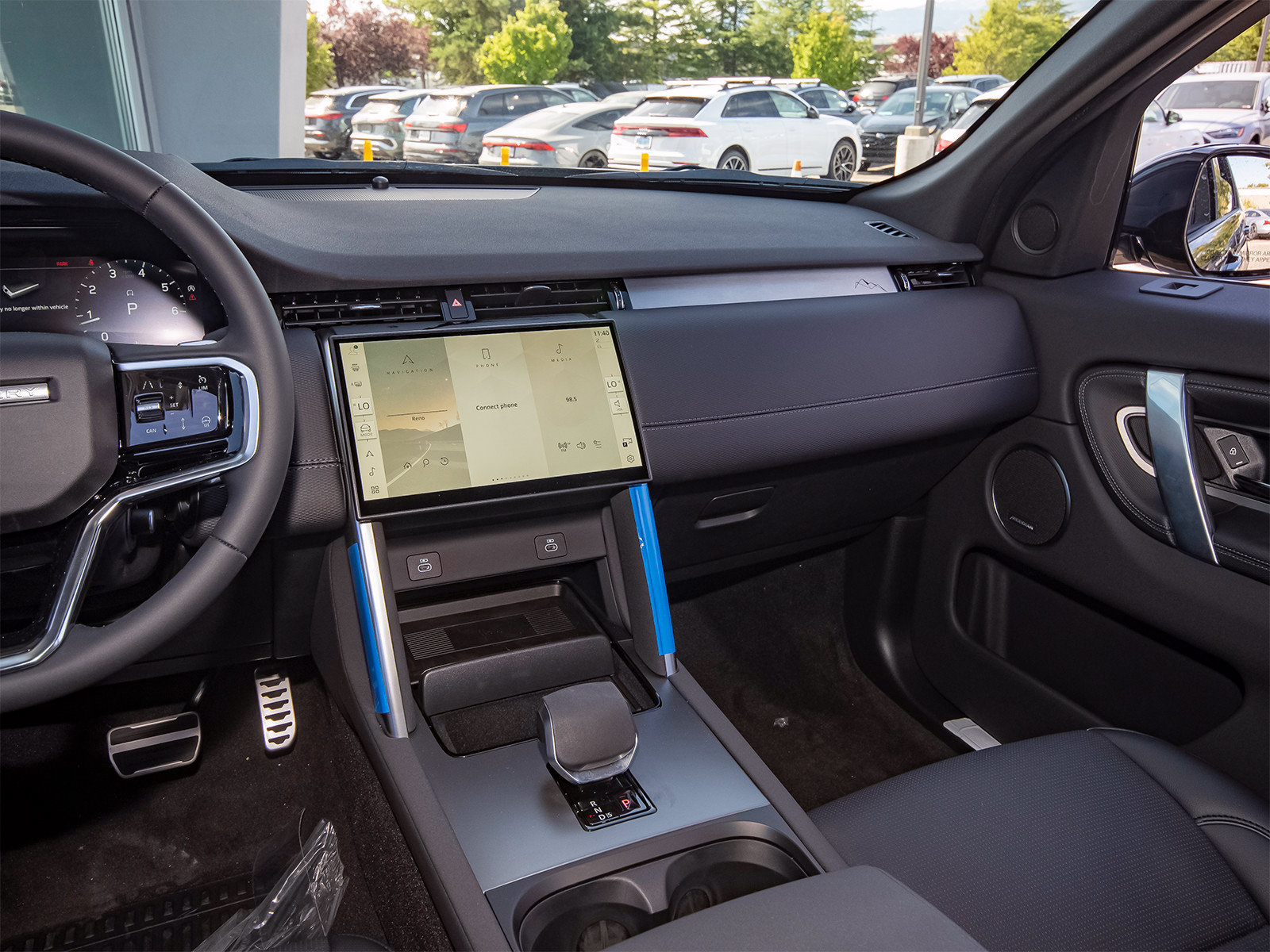 New 2026 Land Rover Discovery Sport Landmark AWD/4WD image 23