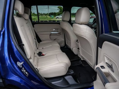 Used 2021 Mercedes-Benz GLB 250 4MATIC image 24