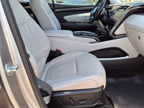 Certified 2022 Hyundai Tucson Limited FWD image 11