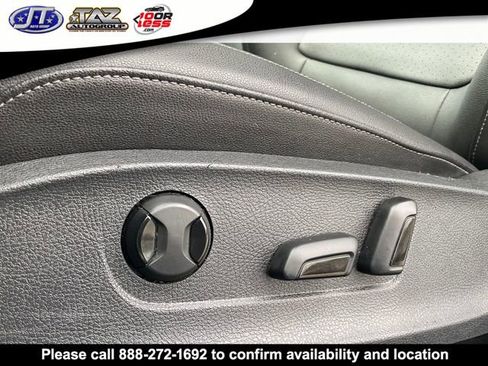 Used 2022 Volkswagen Passat 2.0T SE image 12