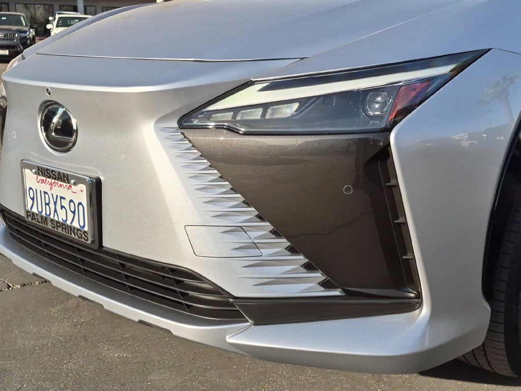 Used 2025 Lexus RZ 300e FWD image 8