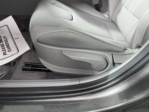 Used 2025 Hyundai Elantra Sport FWD image 14