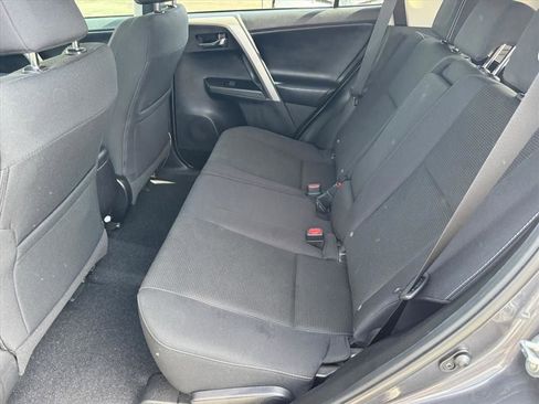 Used 2018 Toyota RAV4 XLE AWD/4WD image 13