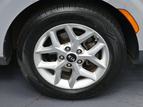 Used 2020 Kia Soul S FWD image 27