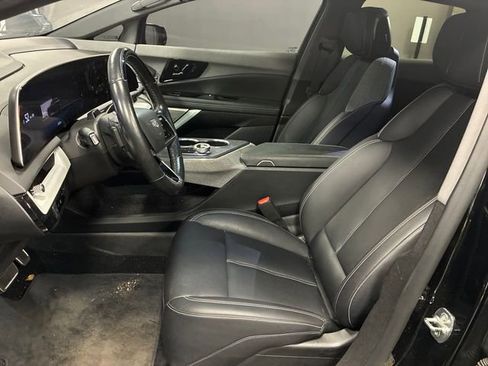 Certified 2025 Cadillac Optiq Sport 1 w/ LPO, ONYX Package AWD/4WD image 9