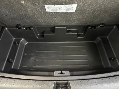 Used 2023 Chevrolet Traverse LT w/ LPO, Floor Liner Package image 27