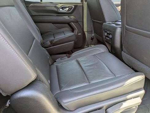 Used 2021 Chevrolet Tahoe Z71 w/ Z71 Signature Package AWD/4WD image 28