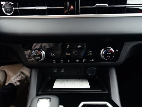 New 2026 Mitsubishi Outlander SE AWD/4WD image 16
