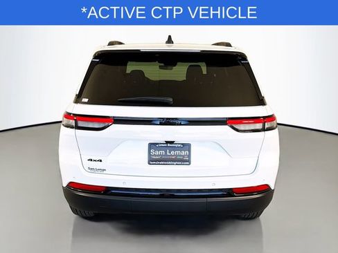 New 2025 Jeep Grand Cherokee Altitude image 6