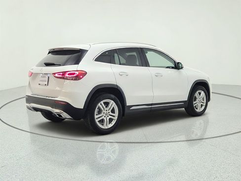 Used 2023 Mercedes-Benz GLA 250 w/ Premium Package image 5